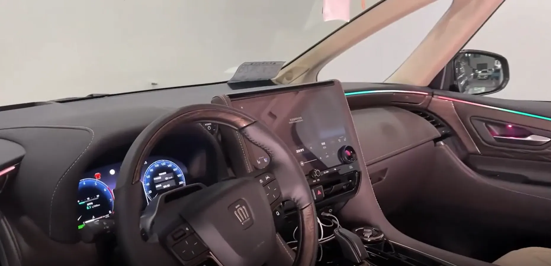 Toyota Alphard 2024 Symphony Version